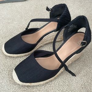 H&M Wedges black with strap closed toed